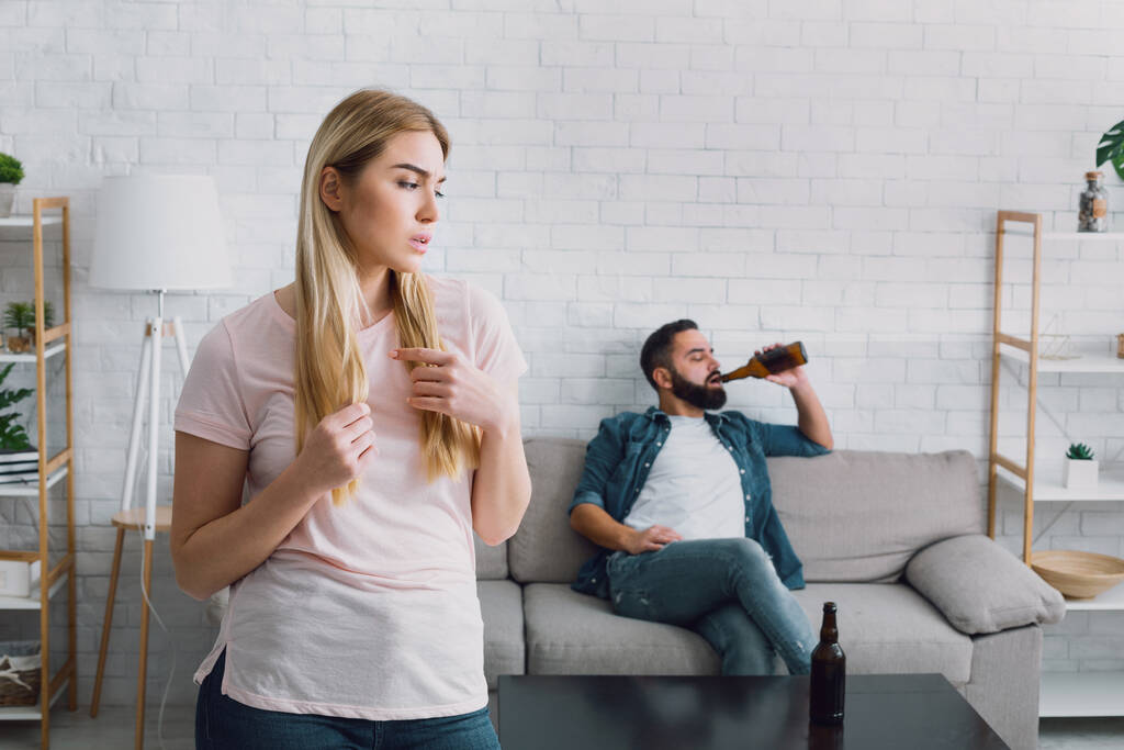 Comparing Your Options for Living with an Alcoholic



